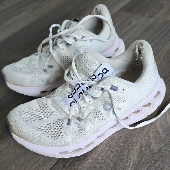 On Running Shoes - On Running Women's Sneakers in Off-White with Light Purple Accents